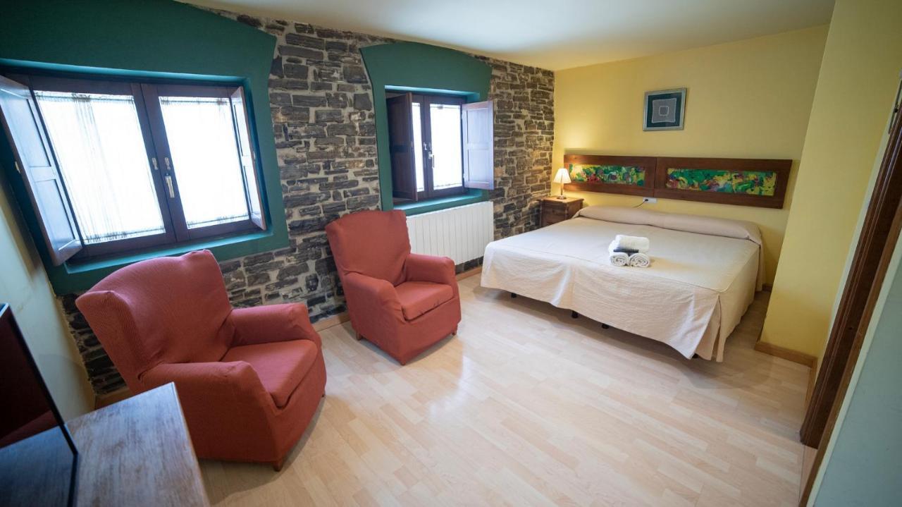 Hotel Rural Los Cerezos De Yanguas Exteriör bild