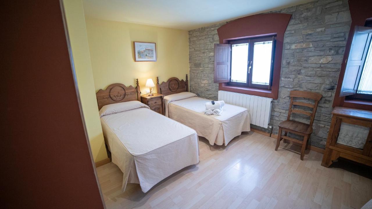 Hotel Rural Los Cerezos De Yanguas Exteriör bild