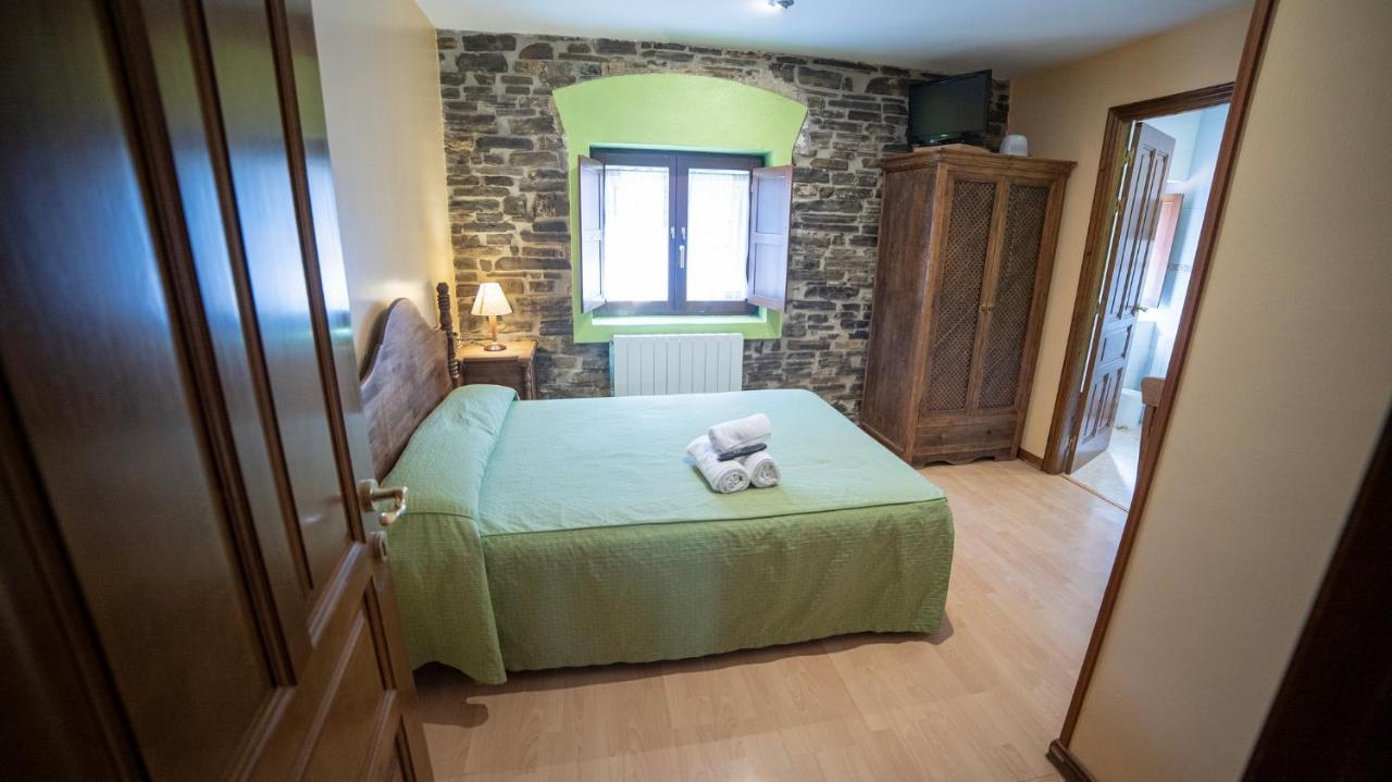 Hotel Rural Los Cerezos De Yanguas Exteriör bild