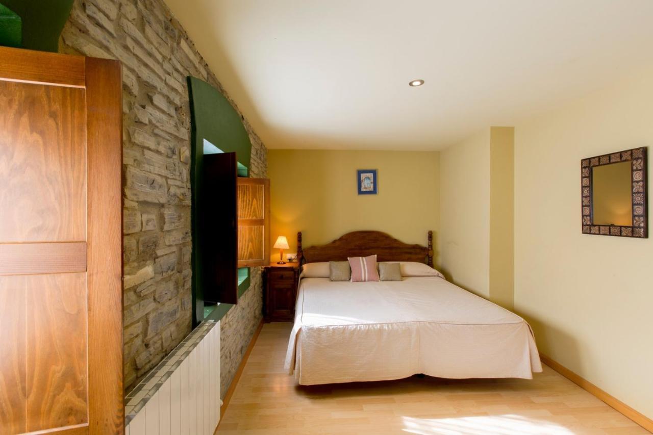 Hotel Rural Los Cerezos De Yanguas Exteriör bild